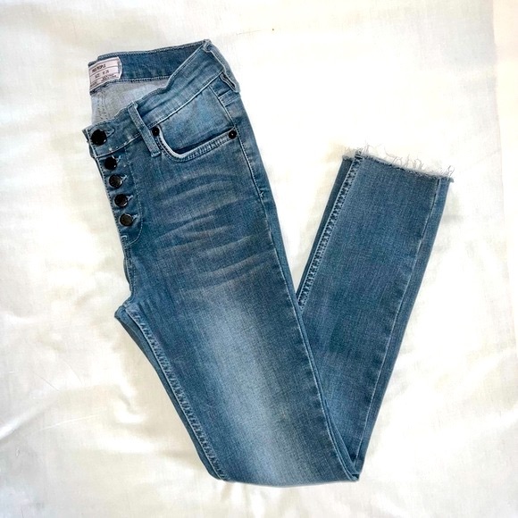 Free People ankle raw hem jean button fly Sz 26 - Picture 11 of 12